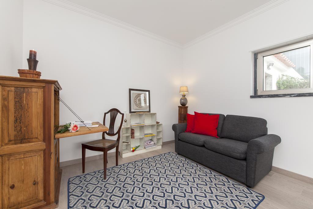 Beachouse - Surf, Bed & Breakfast Ericeira Ngoại thất bức ảnh