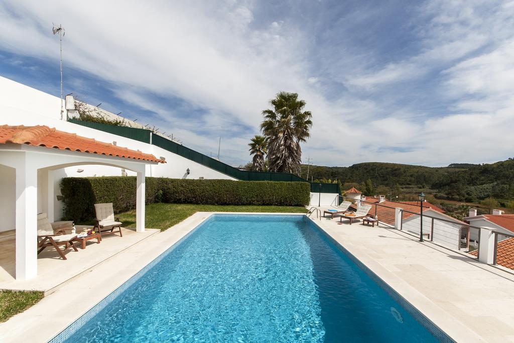 Beachouse - Surf, Bed & Breakfast Ericeira Ngoại thất bức ảnh
