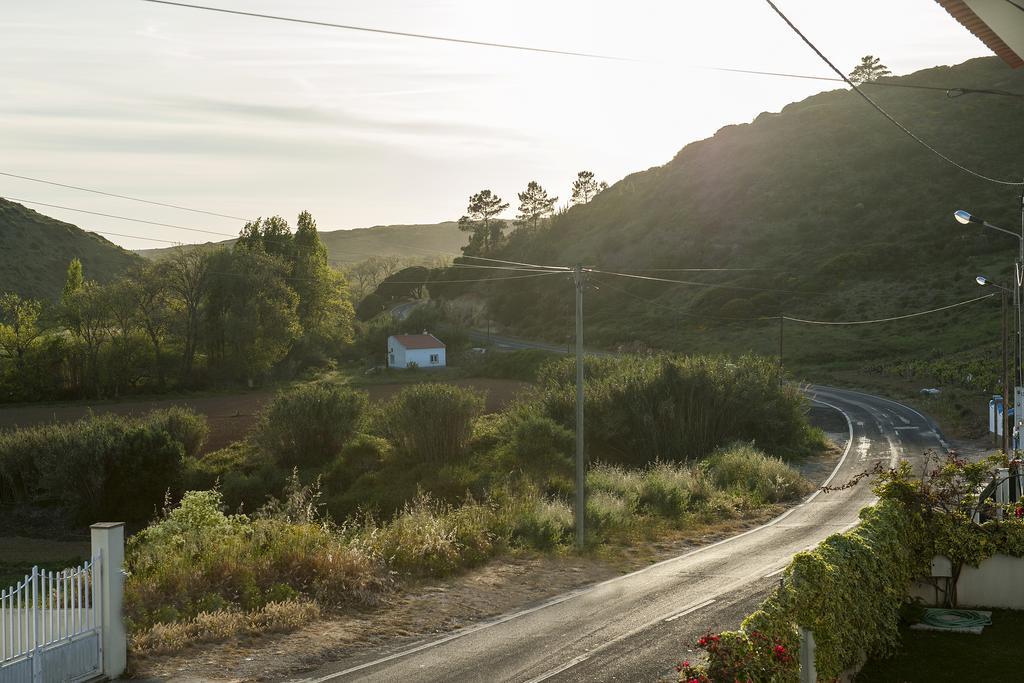 Beachouse - Surf, Bed & Breakfast Ericeira Ngoại thất bức ảnh