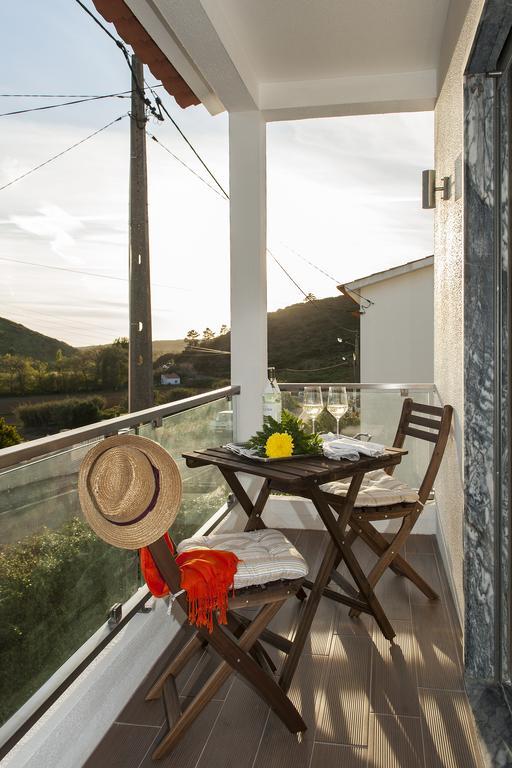 Beachouse - Surf, Bed & Breakfast Ericeira Phòng bức ảnh